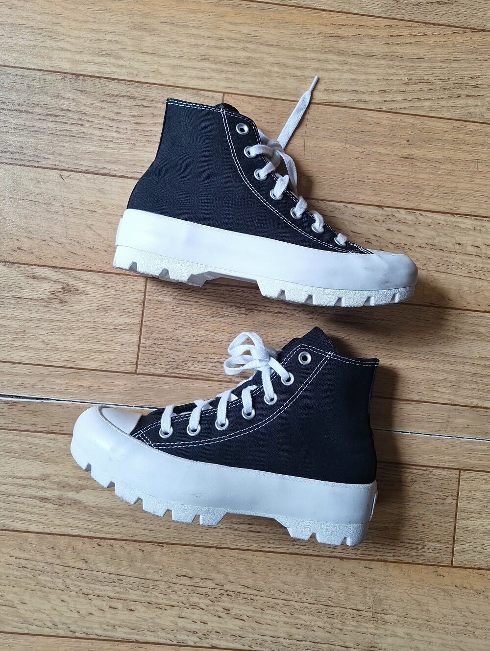 Converse Women's Chuck Taylor All Star High Lugged 'Black' Size 7 - Picture 9 of 12
